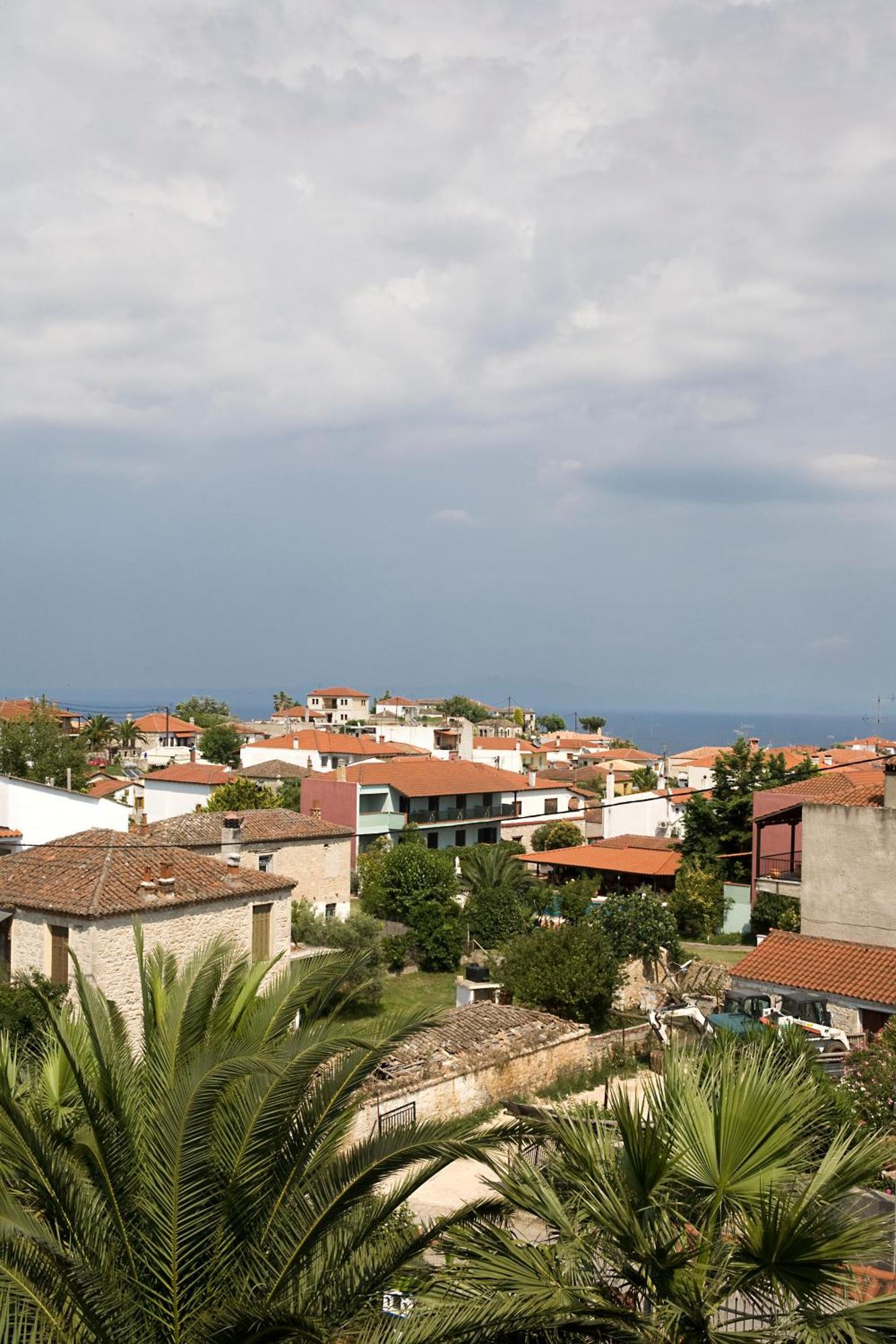 Stratos Hotel Afytos Exterior photo